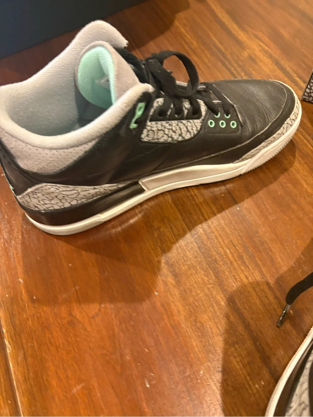 Nike Air Jordan 3 Retro Green Glow CT8532-031 Men’s Size 9 w/ Original Box
